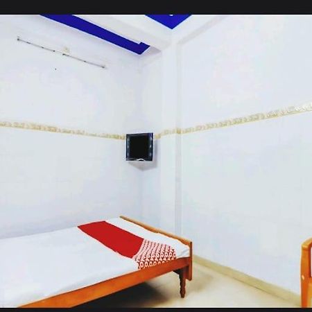 Metro Lodge Hyderabad Exterior photo