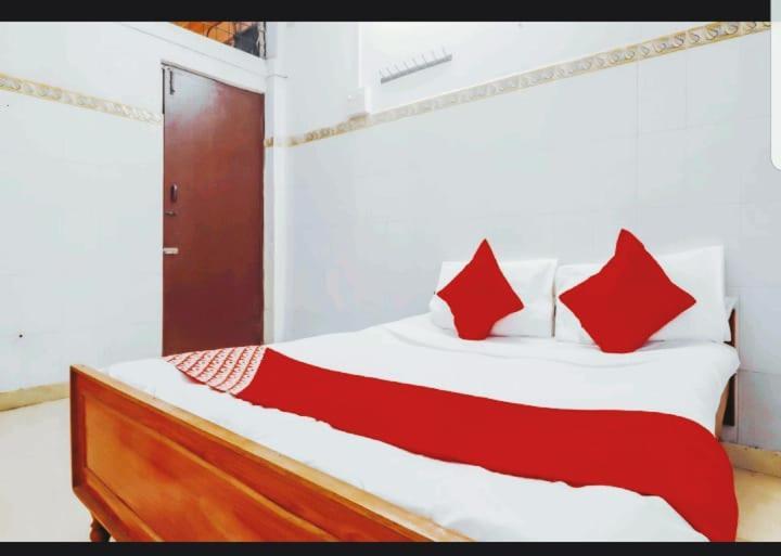 Metro Lodge Hyderabad Exterior photo