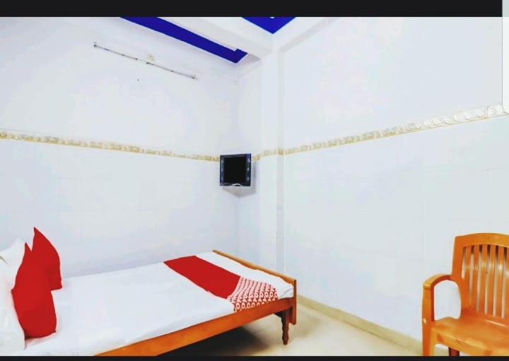 Metro Lodge Hyderabad Exterior photo